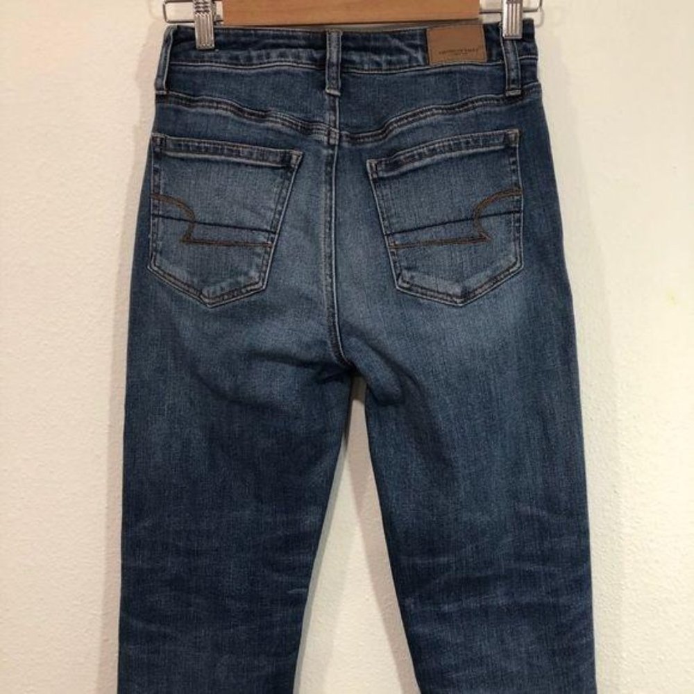 American Eagle Vintage Hi-Rise Patch Jeans - Picture 11 of 13